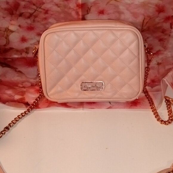Pink Quilted Itzy Ritzy Crossbody Diaper Bag with Rose Gold Hardware - Picture 4 of 13